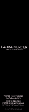 Laura Mercier Tinted Moisturizer Natural Dewy, SPF 30, 45ml. Biały tekst produktu na czarnym tle opakowania.