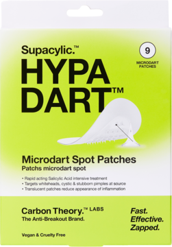 Biało-zielone opakowanie Carbon Theory Supacylic Hypa Dart Microdart Spot Patches z kwasem salicylowym, widok z przodu.