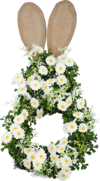 Wielkanocna dekoracja: zielony wieniec z białymi stokrotkami i brązowymi uszami zająca, widok z przodu.