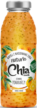 Naturio Chia seeds, pomarańczowy napój bez cukru w przezroczystej butelce z nasionami i kroplami wody.