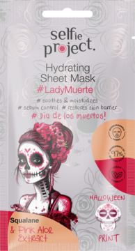Selfie Project Hydrating Sheet Mask #LadyMuerte w szaro-różowej saszetce z grafiką czaszki Dia de los Muertos.