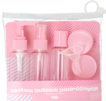 Eloy zestaw butelek podróżnych: przezroczyste butelki (pompka, atomizer), 2 różowe słoiczki, lejek w etui. Widok z przodu.