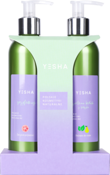 Yesha: zestaw naturalnych kosmetyków – żel grejpfrutowy i balsam zielona herbata z gruszką w zielonych butelkach.