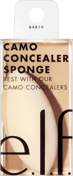 Beżowa gąbka do korektora e.l.f. Camo Concealer z podwójnymi szpiczastymi końcówkami, widok w opakowaniu.