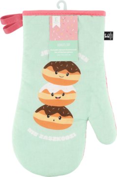 Miętowa rękawica kuchenna, materiałowa, z różową lamówką i grafiką trzech uśmiechniętych pączków. Widok z przodu.