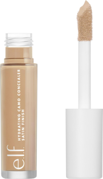 e.l.f. Hydrating Camo Concealer, Medium Golden, w otwartej butelce z aplikatorem obok.