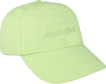 Eloy czapka z daszkiem matcha w kolorze jasnozielonym, z haftem "matcha" z przodu, widok pod kątem z prawej.