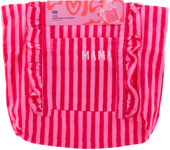 Różowo-fuksjowa torba tote bag w pionowe paski, z falbanami i haftem MAMA na zewnętrznej kieszeni, widok z przodu.