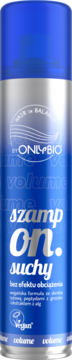 OnlyBio szamp On. suchy w niebiesko-srebrnej butelce w sprayu, widok z przodu, z logo Vegan.