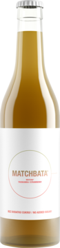 Szklana butelka MATCHBATA Iced Matcha Horchata Strawberry, biała etykieta z napisem 'NO ADDED SUGAR', widok z przodu.