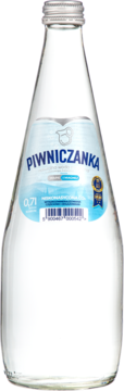 Wysokozmineralizowana woda Piwniczanka 0,7l w szklanej butelce, niebieska etykieta, srebrna nakrętka, przód.