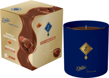Świeca zapachowa E. Wedel Nadziana z karmelem: granatowy słoik i beżowe pudełko z motywem czekolady.