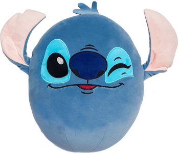 Pluszowa poduszka Squishmallow Stitch, niebieska maskotka z dużymi różowymi uszami, wesoło mruga, widok z przodu.