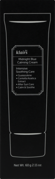 Grafika ciemnej tubki klairs Midnight Blue Calming Cream (60g) z białym tekstem, z przodu, do intensywnej pielęgnacji.