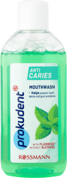 Prokudent płyn do płukania ust Anti Caries, zielony, w przezroczystej butelce, widok z przodu, z fluorem i bez alkoholu.