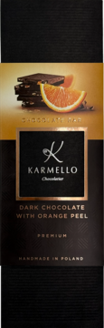 Opakowanie ciemnej czekolady Karmello z pomarańczą, eleganckie czarno-złote, z widokiem tabliczki i owocu.