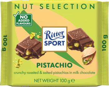 Zielone, kwadratowe opakowanie czekolady Ritter Sport Pistachio 100g, z orzechami i logo marki, widok z przodu.