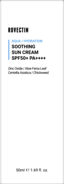 Białe opakowanie Rovectin Soothing Sun Cream SPF50+ PA++++, widok z przodu, z niebieskim napisem Aqua/Hydration.