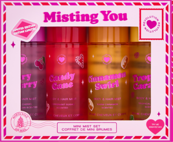 Revolution Misting You: 4 mini mgiełki do ciała i włosów o słodkich, świątecznych zapachach w różowym zestawie.