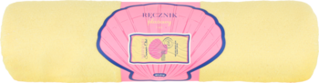 Eloy ręcznik plażowy z dużym różowym motywem muszli na żółtym tle, widok z przodu całego produktu.