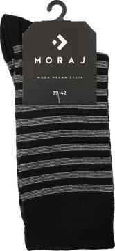 Czarne męskie skarpety Moraj w cienkie szare paski, rozmiar 39-42, na czarnym wieszaku. Widok z przodu.