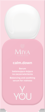 Serum Miya Y.YOU Calm.down balansująco-kojące na zaczerwienienia, różowa butelka z białą nakrętką, z przodu.