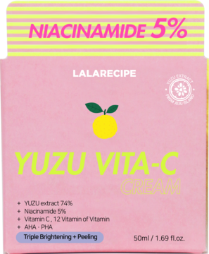 Różowe pudełko kremu LaLaRecipe Yuzu Vita-C Cream z 5% Niacinamide i żółtym yuzu, widok z przodu.