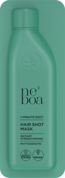Zielona butelka maski Neboa 1-Minute Shot z fitokeratyną, widok z przodu, etykieta z napisem VEGAN.