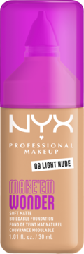 NYX Make 'Em Wonder 09 Light Nude, podkład soft matte w beżowej butelce z różową nakrętką, widok z przodu.