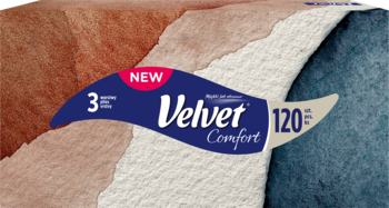 Zbliżenie na pudełko chusteczek higienicznych Velvet Comfort. Widoczny niebieski pasek NEW, 3-warstwowe, 120 sztuk.