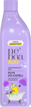 Fioletowy płyn do kąpieli Neboa Kids Winogronowy Mus z Minionsem śpiewającym w wannie, widok z przodu.