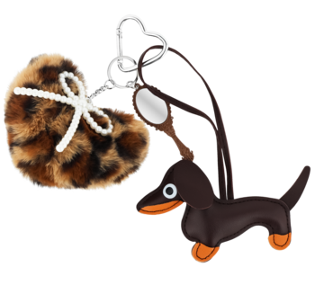 Eloy brelok wzór1: puszyste serce panterka i brązowy piesek z pomarańczowymi detalami, widok z przodu.