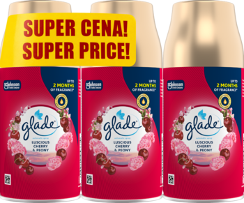 Trzy wkłady Glade Delicious Cherry & Peony, czerwone z złotym topem, z napisem 'SUPER PRICE!', widok z przodu.