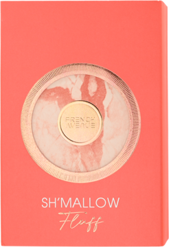 Puder SH'MALLOW Fluff French Avenue, koralowe pudełko z okrągłym oknem, widoczny marmurkowy wkład z logo, widok z przodu.