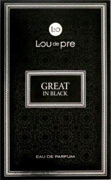 Czarne opakowanie perfum Lou de pre GREAT IN BLACK EAU DE PARFUM z subtelnym wzorem i białym tekstem, widok z przodu.