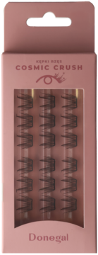 Różowe opakowanie Donegal Cosmic Crush, kępki rzęs z zakończeniami gwiazdek i serc, widok z przodu.