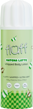 Fluff Matcha Latte Whipped Body Lotion w jasnozielonej butelce z białą zakrętką, z przodu.