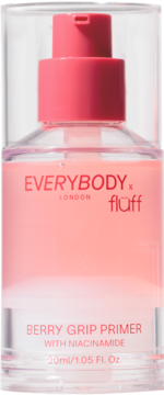 Przezroczysta butelka Everybody x Fluff Berry Grip Primer z niacynamidem, różowy płyn, ciemnoróżowa pompka.
