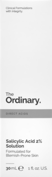 The Ordinary Salicylic Acid 2% Solution w białym kartoniku, front. Serum do cery z niedoskonałościami.