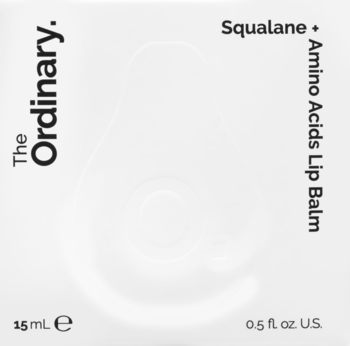 Białe pudełko balsamu The Ordinary Squalane + Amino Acids Lip Balm, widok z przodu, z czarnym tekstem i wytłoczonym kształtem awokado.