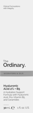 Serum The Ordinary Hyaluronic Acid 2% + B5 z ceramidami. Biała etykieta produktu widoczna z przodu.