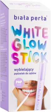 Białe opakowanie Biata Perla White Glow Stick wybielającego pędzelka, z kolorowym napisem, pokazuje aplikację na zęby.