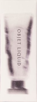 Biała, półprzezroczysta tubka z napisem OBJET LIQUID. Stylizowany rentgenowski obraz kosmetyku, widok z przodu.