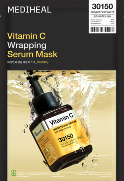 MEDIHEAL Vitamin C Wrapping Serum Mask. Czarne opakowanie z butelką serum Vitamin C w wodnej tafli. Widok z przodu, rozjaśniające.