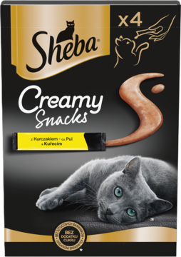 Czarne opakowanie Sheba Creamy Snacks dla kota, 4 sztuki, z kurczakiem i polędwiczką, szary kot, złote detale.