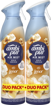 Dwa odświeżacze powietrza Ambi Pur Air Mist Gold Orchid, duo pack, w złotych butelkach z orchideami, widok z przodu.