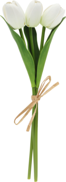 Bukiet trzech białych sztucznych tulipanów z zielonymi łodygami, przewiązany beżową wstążką na czarnym tle.
