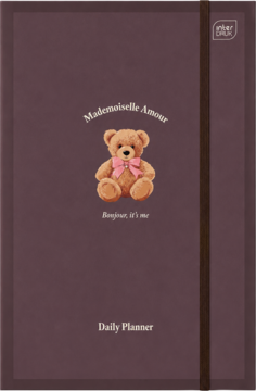 Brązowy planer Daily Planner B5 z misiem, napisem 'Mademoiselle Amour', zamykany gumką.