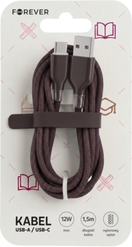 Brązowy kabel FOREVER USB-A/USB-C 1,5m w oplocie, zapakowany w biały kartonik z uchwytem.