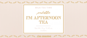 I'm Meme I'm Afternoon Tea Blusher Palette Milk Tea Time. Róż do policzków w jasnoróżowym opakowaniu ze złotymi napisami.